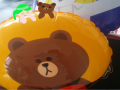 브라운이왜.. : 브라운이왜이러냐면 사진을찍엇는데 비쳐서 제가나왓어요 그래서 배경삭제햇는데 그냥다시 해서 그냥제얼굴 위에 갈색칠햇어요ㅋ 그림이 밑으로내려가잇는것도 다시 배경설정해서에요 스케치판 ,sketchpan